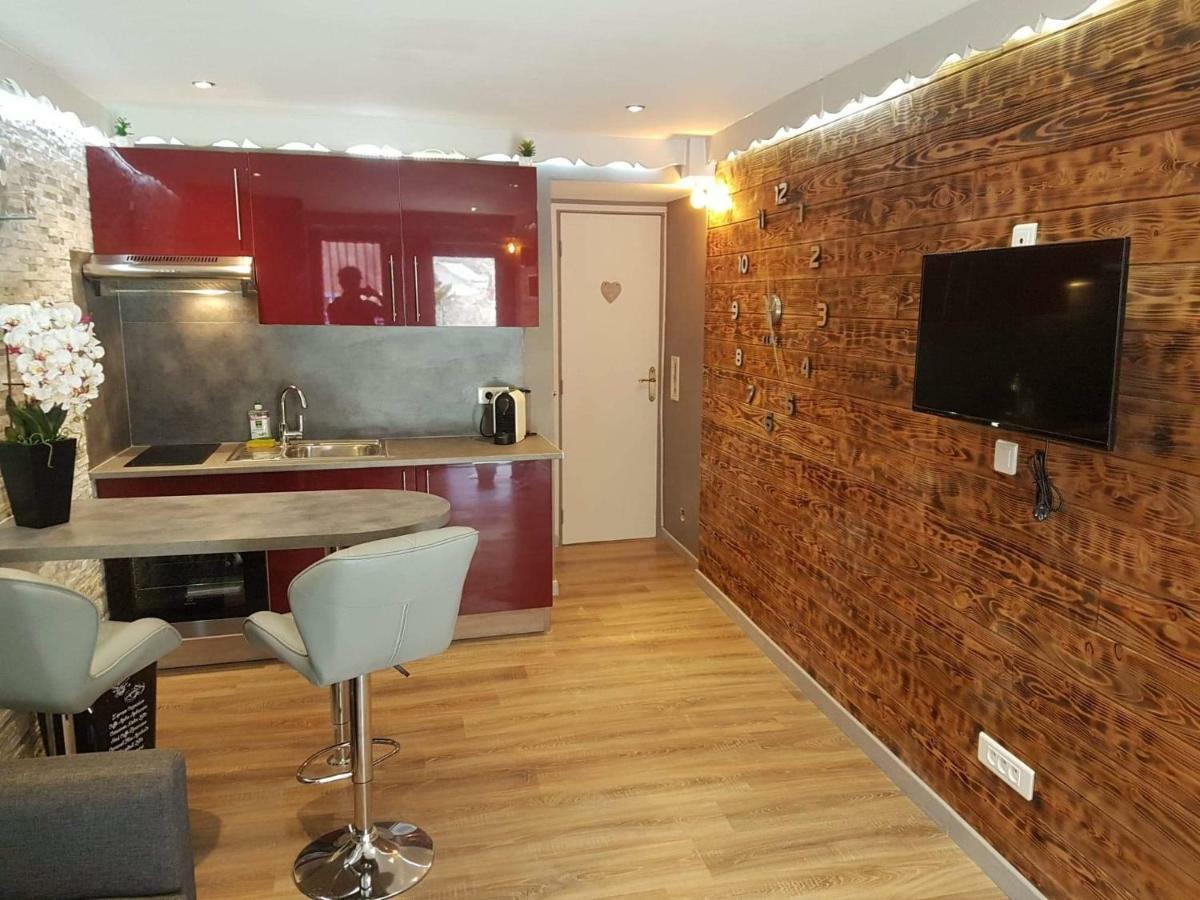 Apartamento Le Nid Douillet Saint-Étienne-de-Tinée Exterior foto
